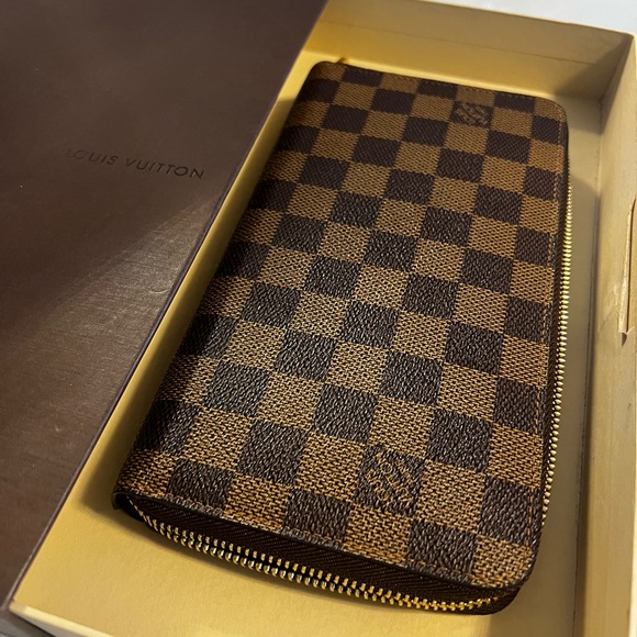 6️⃣6️⃣0️⃣Authentic LV Damier Ebene organizer. - Picture 2 of 8